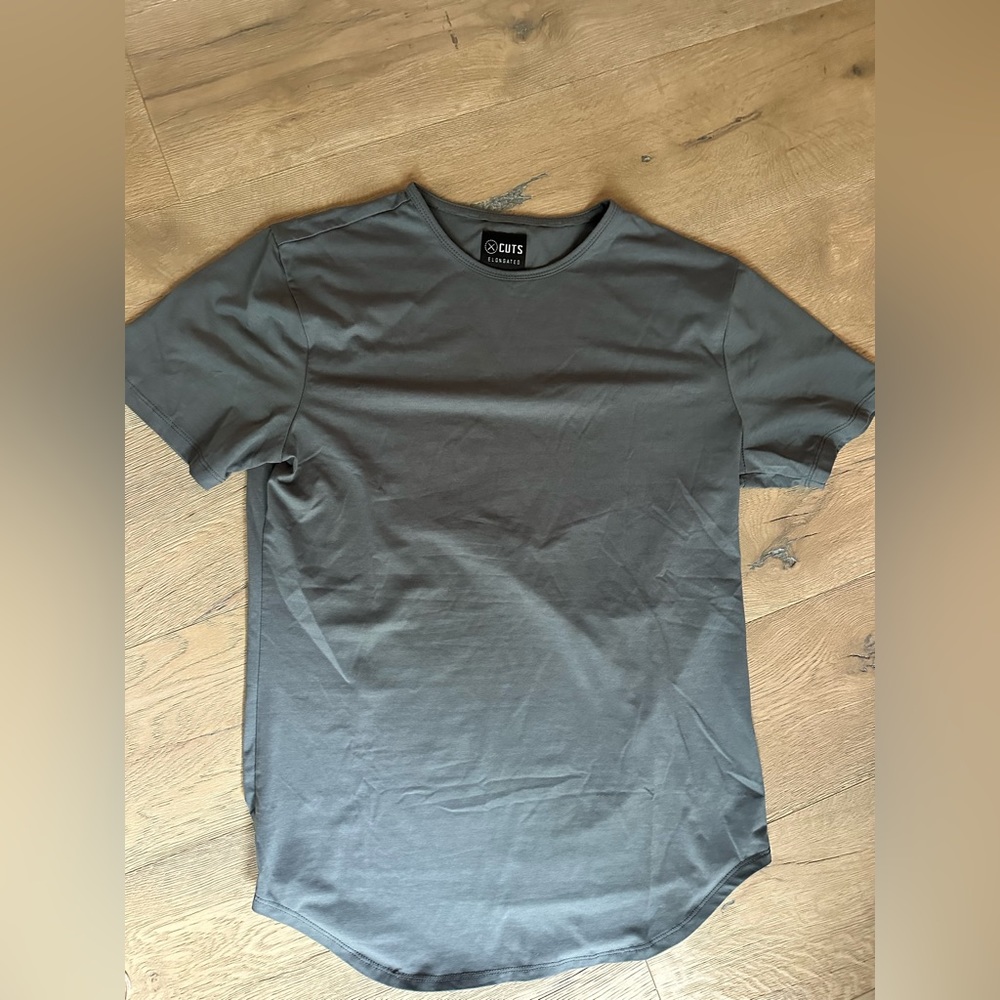 Medium Cuts men’s shirt